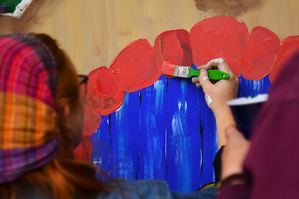 Zoe Rich paints glass